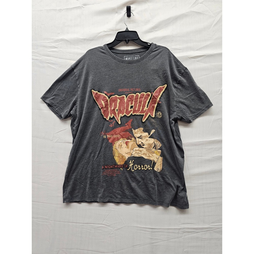 Universal Monsters Dracula Graphic Tee Mens Large Gray Horror Movie T-Shirt NEW